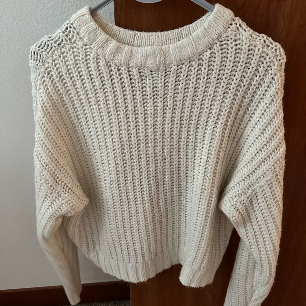 American Eagle Sweater